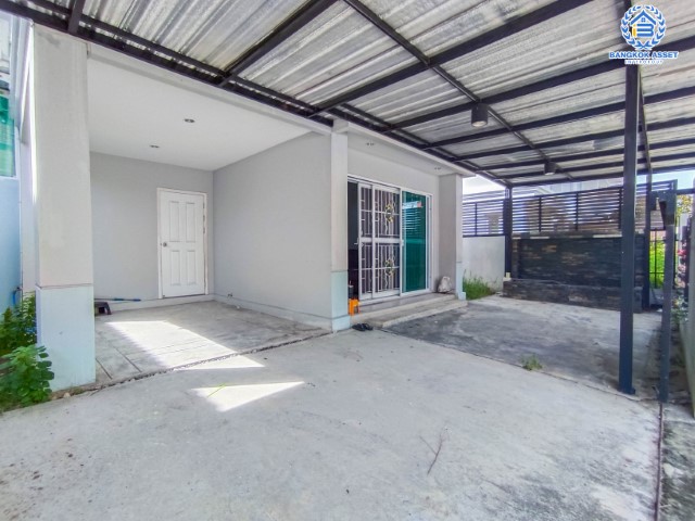 *****บ้านแฝดมือสองย่านปทุมธานี ม.พฤกษาวิลเลจ35 รังสิต-คลอง3 เนื้อที่มากถึง 36.7 ตร.ว. ฟังก์ชัน 3 ห้องนอน 2 ห้องน้ำ 1 ที่จอดรถ บนทำเลแห่งการเดินทาง ใกล้ฟิวเจอร์พาร์ค รังสิต, รถไฟฟ้าสายสีแดง "สถานีรังสิต" และทางด่วน "อุตราภิมุข" จองด่วน!